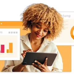Frau analysiert mit Tablet Daten zu Wachstum und Leistung. Talent analytics im Fokus.