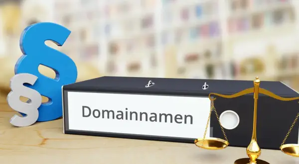 Paragraphen-Symbole und eine Waage stehen neben einem Ordner mit der Aufschrift "Domainnamen". So lassen sich Namensrechte sichern.